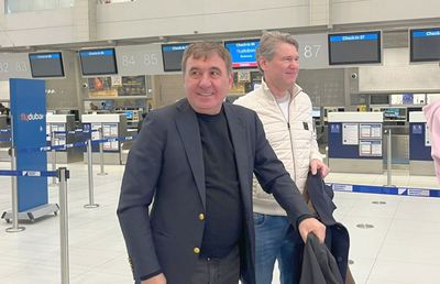 Liderii Generației de Aur au plecat în Turcia » Hagi, pe aeroport: „Mergem să câștigăm. Cineva o să plângă”