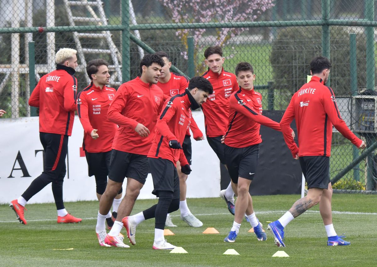 Șansă pentru România! Ultimele detalii de la antrenamentul Turciei: doi titulari sunt OUT