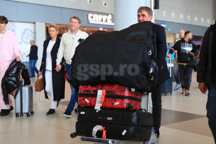 Gică Hagi, la sosirea pe aeroportul din Istanbul. Foto: Ionuț Iordache (GSP)