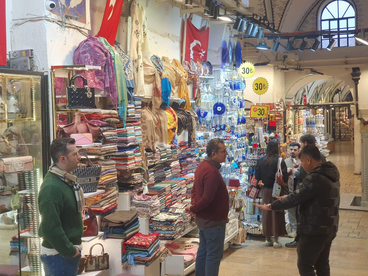 Grand Bazar Istanbul vs Obor București: Turcia - România