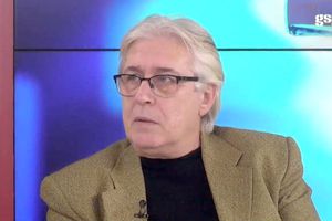 Atacat de Nicolescu, Vaișcovici ripostează: „Cine nu îi aplaudă înseamnă că e împotriva lor”