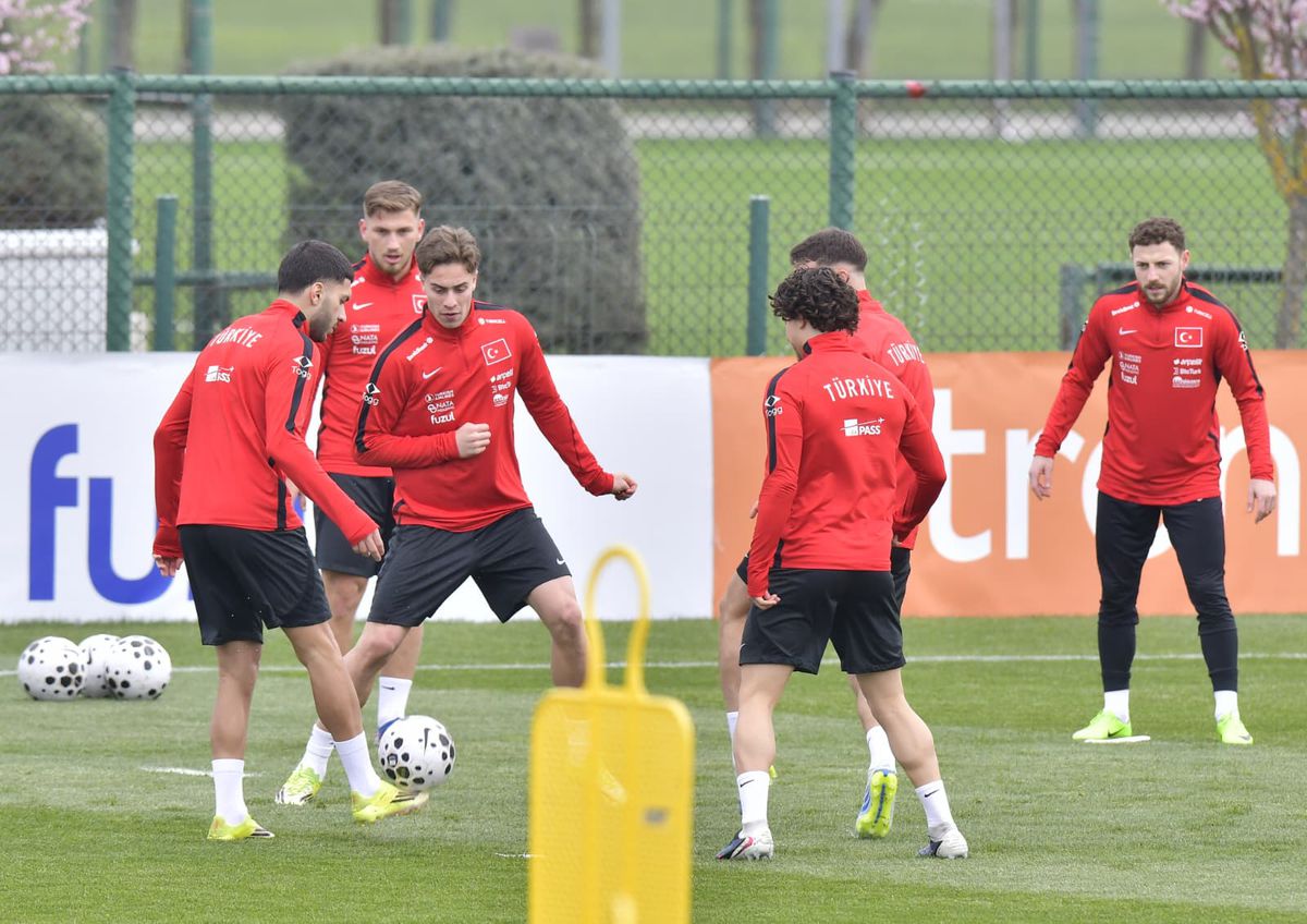 Șansă pentru România! Ultimele detalii de la antrenamentul Turciei: doi titulari sunt OUT