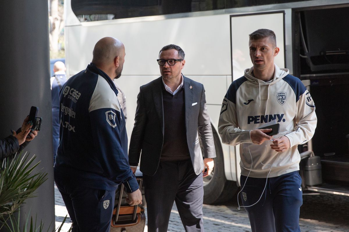 Tot ce s-a întâmplat la sosirea naționalei la Istanbul: detaliul remarcat la Mircea Lucescu și scenele petrecute la hotel » N-au lipsit Burleanu și Gino