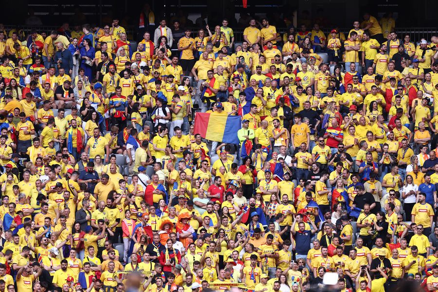 FRF, avertisment pentru suporterii care vor participa la barajul Turcia - România » Sunt interzise și rucsacurile!