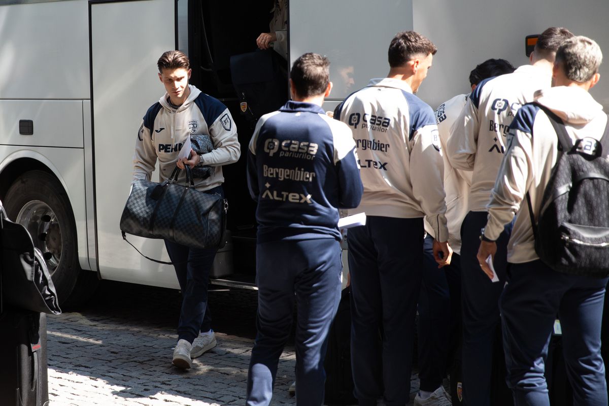 Tot ce s-a întâmplat la sosirea naționalei la Istanbul: detaliul remarcat la Mircea Lucescu și scenele petrecute la hotel » N-au lipsit Burleanu și Gino