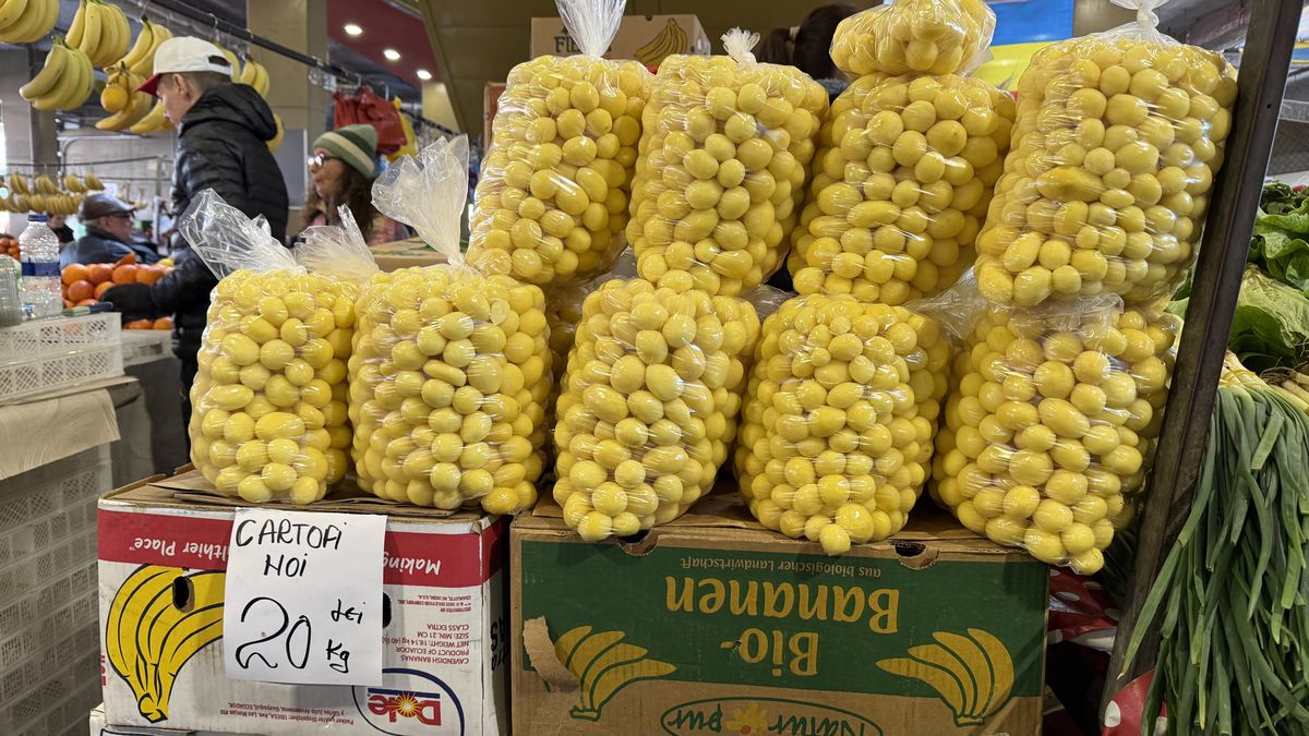 „Trebuie să refac zilnic stocul!” » În Marele Bazar din Istanbul, reporterii GSP au găsit legătura cu România: costă 15 euro și „rupe piața”