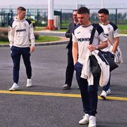 Florin Tănase, Răzvan Marin și Ianis Hagi, la plecarea echipei naţionale în Turcia. Foto: Facebook.com/NationalaRomanieiOfficial