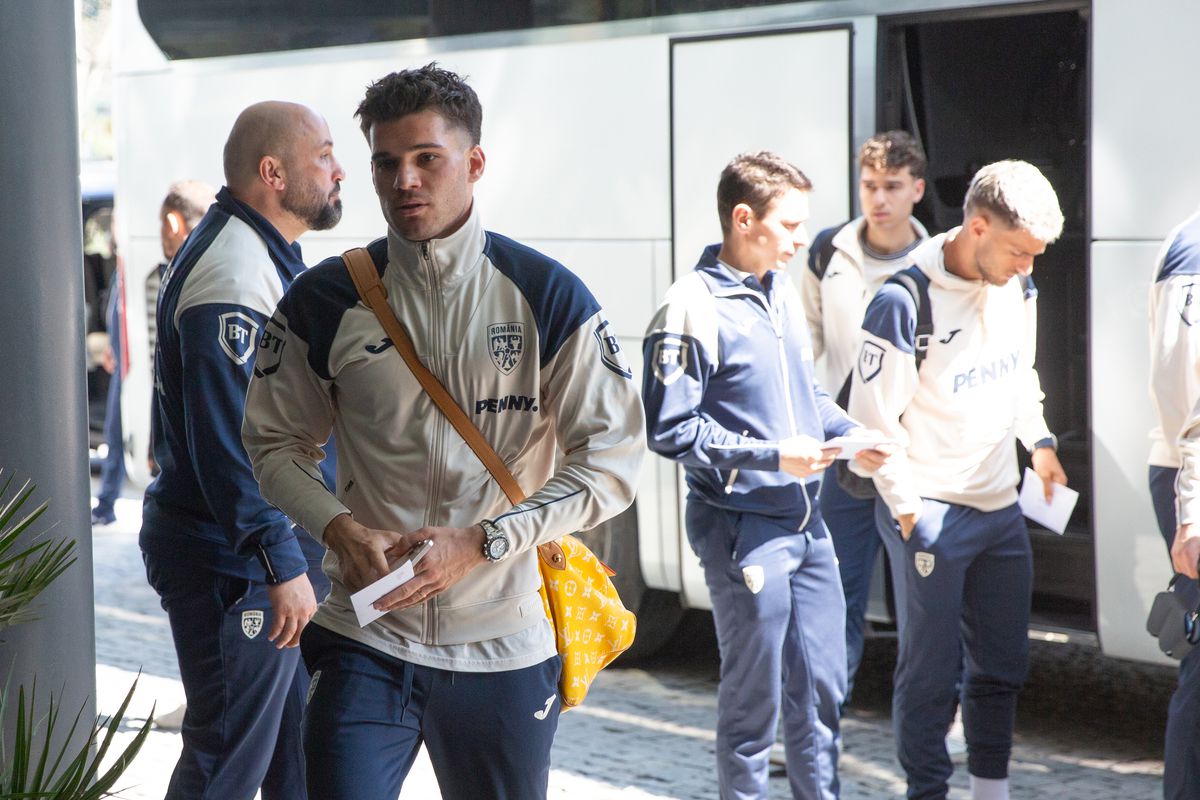 Tot ce s-a întâmplat la sosirea naționalei la Istanbul: detaliul remarcat la Mircea Lucescu și scenele petrecute la hotel » N-au lipsit Burleanu și Gino