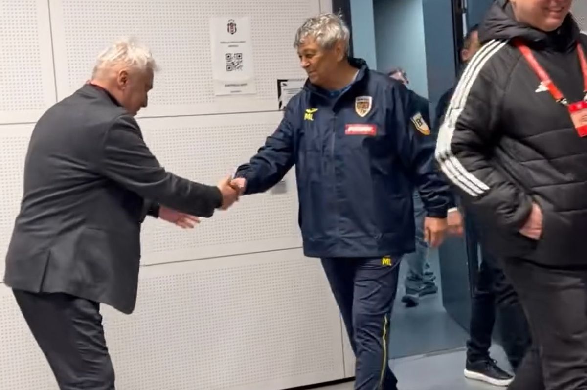 Un jurnalist turc i-a pupat mâna lui Mircea Lucescu la Istanbul