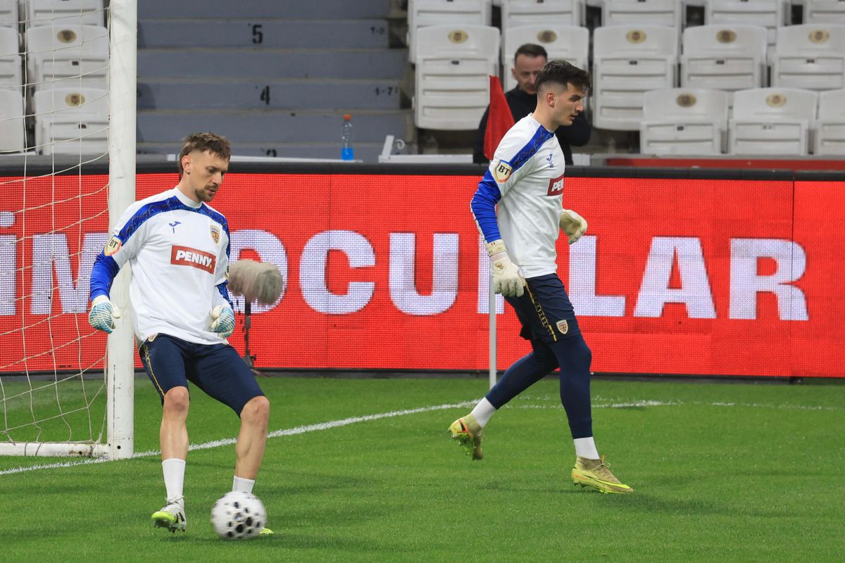 Costel Pantilimon și cei doi „tricolori” care pot aduce tăcerea la Istanbul