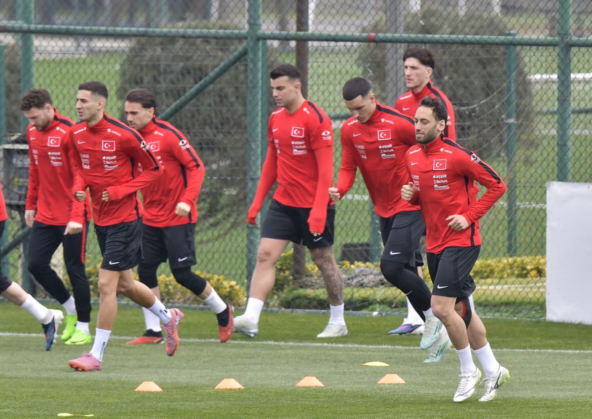 Șansă pentru România! Ultimele detalii de la antrenamentul Turciei: doi titulari sunt OUT