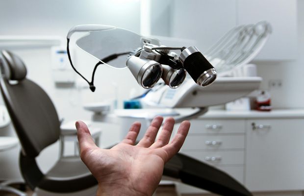 Miturile despre sănătatea dentară în care încă mai cred românii