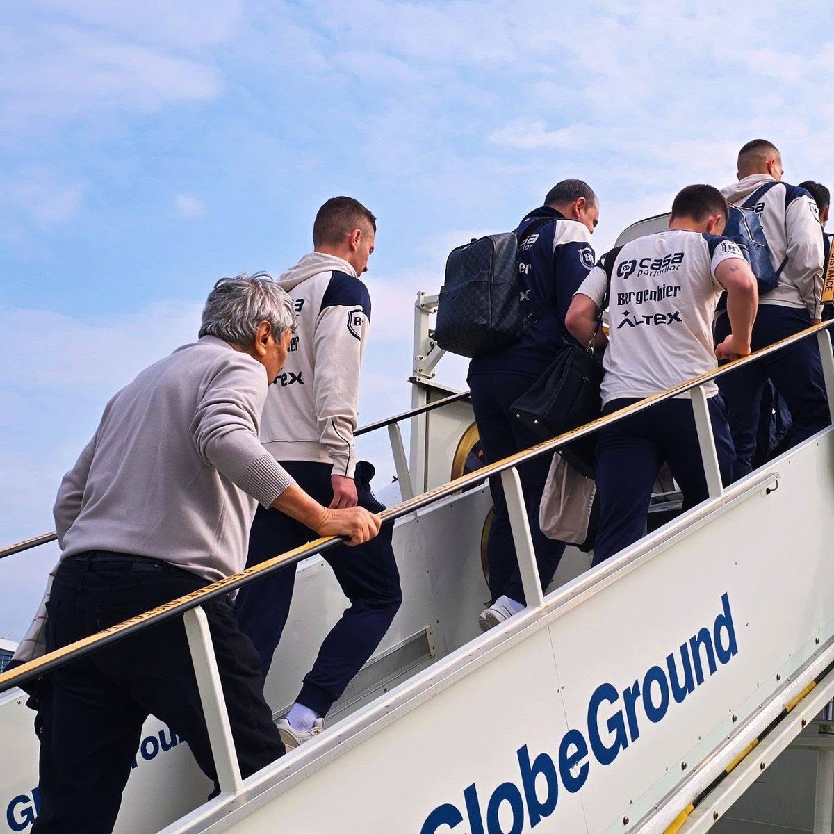 Echipa națională a plecat spre Istanbul