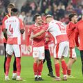 Clauză de reziliere mărită pentru Nikita Stoinov (numărul 15), fundașul central al lui Dinamo // FOTO: Imago Images