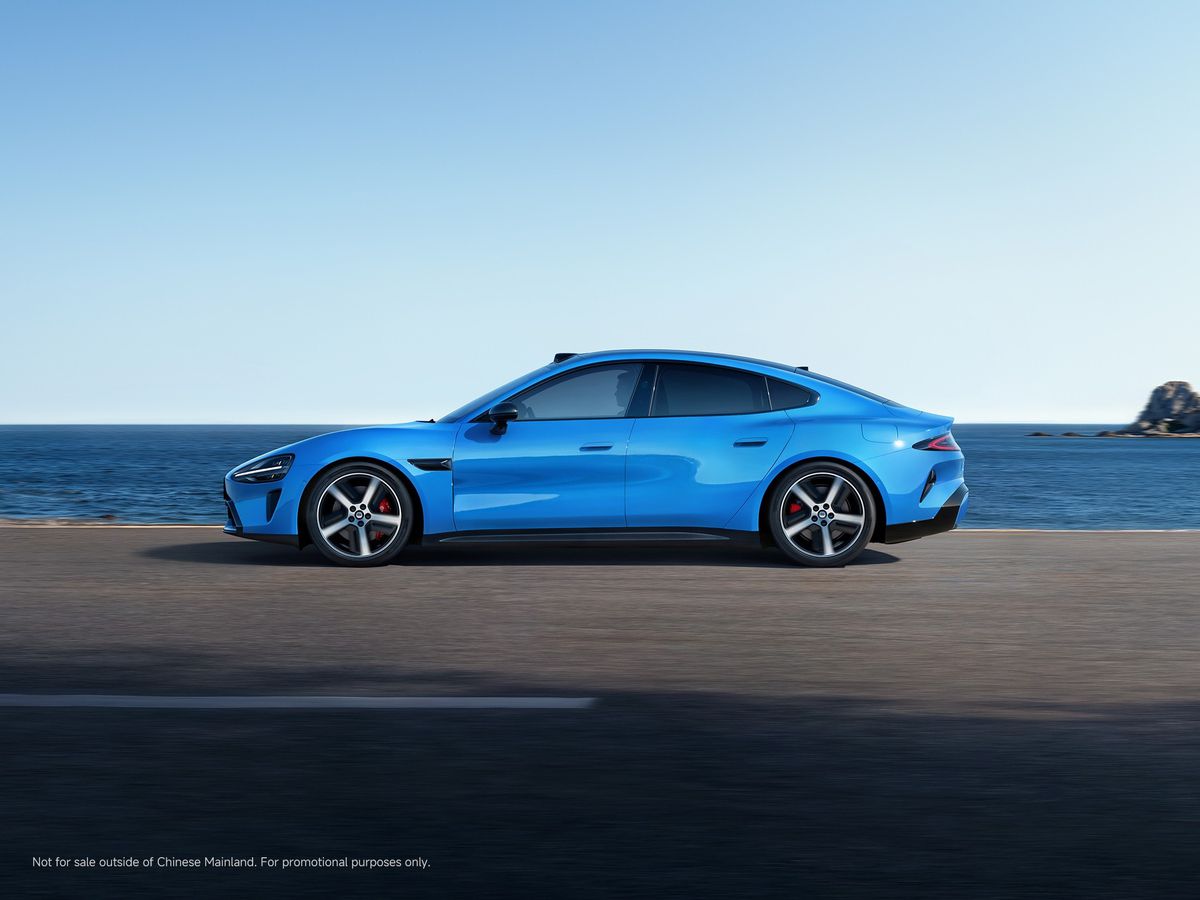 Rivalul chinezesc pentru Tesla, surprins pe străzile din Europa! Peste 100.000 de rezervări în doar două săptămâni de la lansare