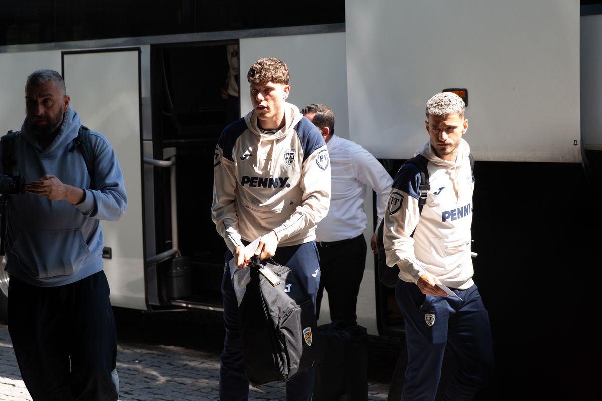 Tot ce s-a întâmplat la sosirea naționalei la Istanbul: detaliul remarcat la Mircea Lucescu și scenele petrecute la hotel » N-au lipsit Burleanu și Gino