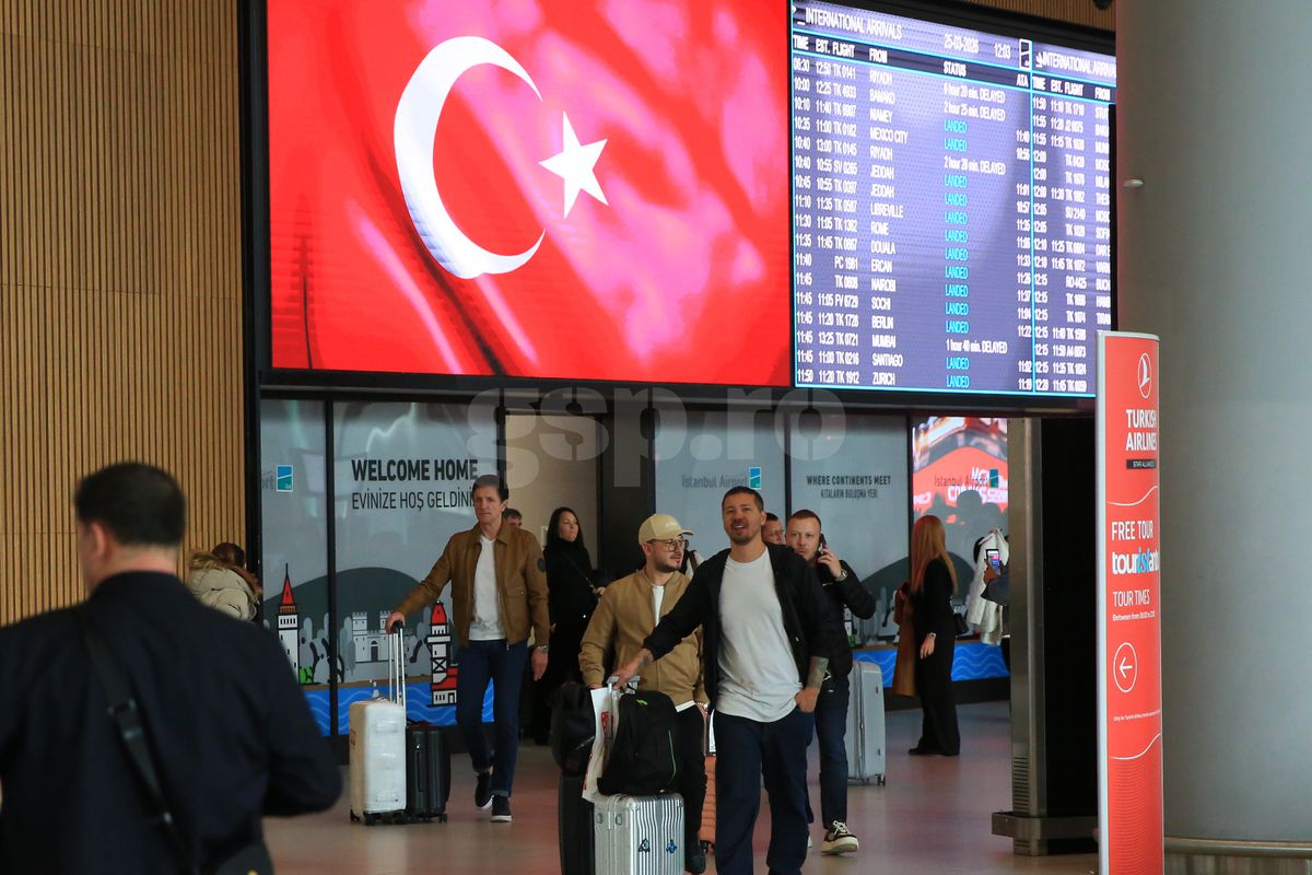 Sosirea Generației de Aur la aeroportul din Istanbul! Scenele surprinse de GSP