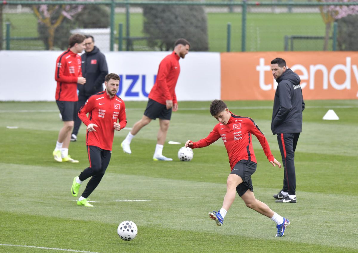 Șansă pentru România! Ultimele detalii de la antrenamentul Turciei: doi titulari sunt OUT