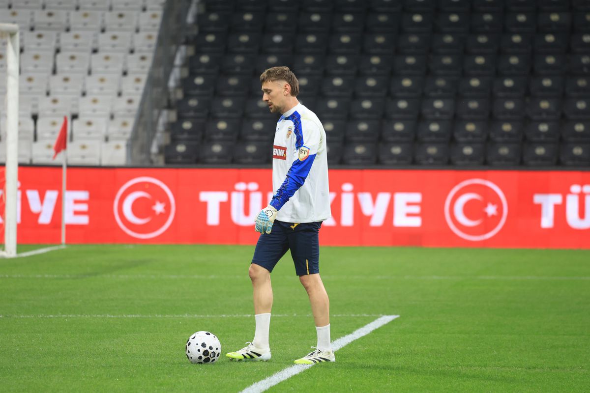 Costel Pantilimon și cei doi „tricolori” care pot aduce tăcerea la Istanbul