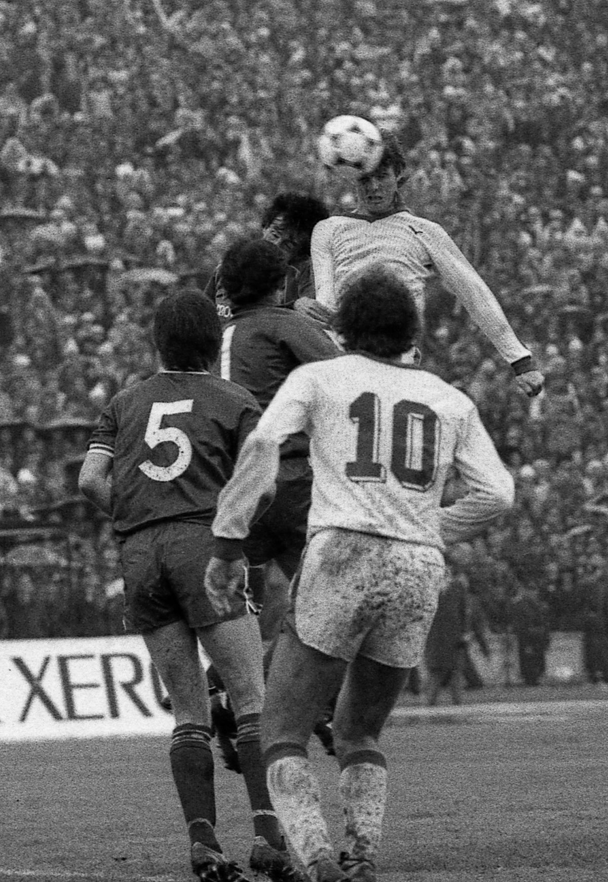 DINAMO. Cornel Dinu, scrisoare deschisă după reacțiile la dezvăluirile despre blaturi: „Nu îmi reproșez nimic! Steaua și Craiova făceau la fel. Securiștii tac, eu vorbesc”