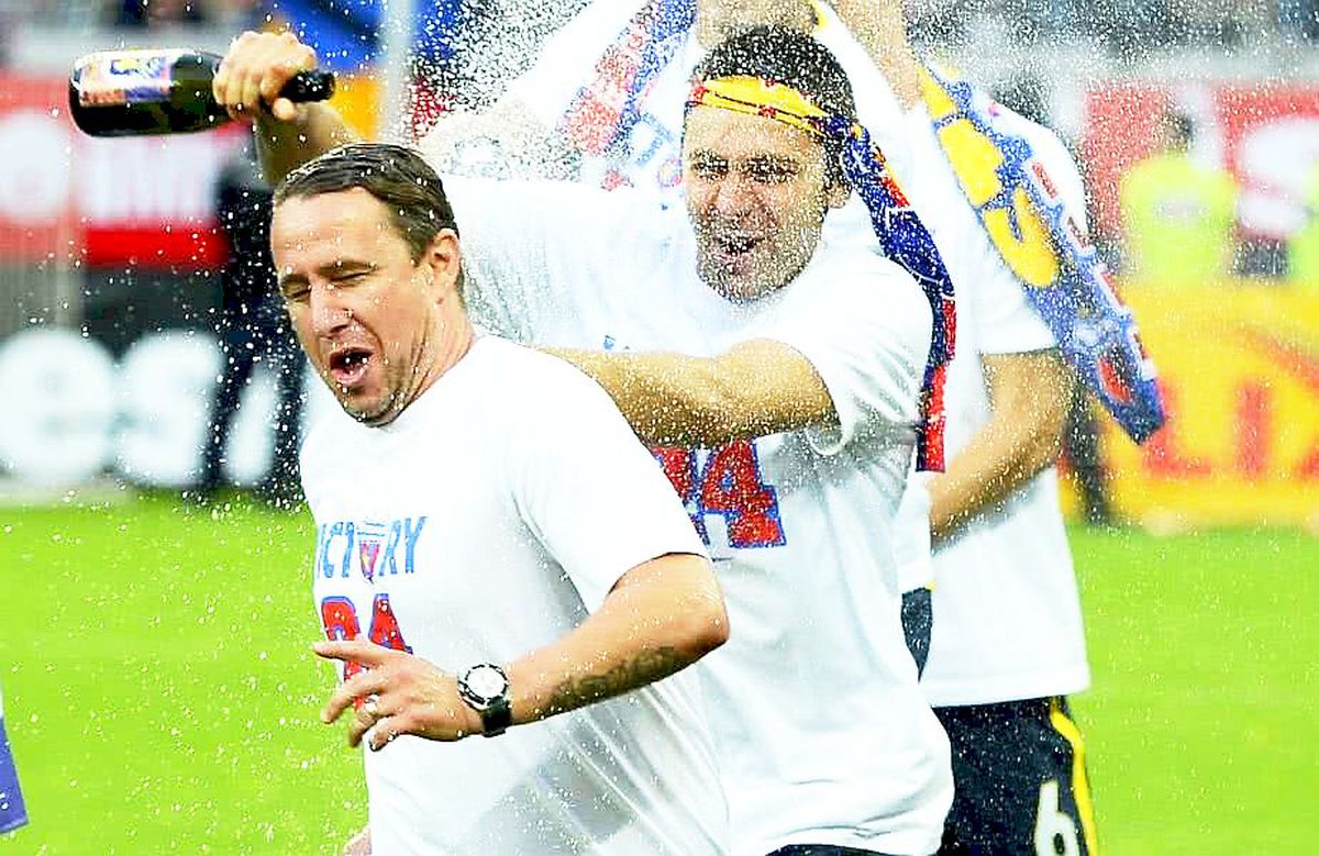 Fanii au decis: ECHIPA DECENIULUI din Liga 1 » FCSB domină autoritar primul „11”