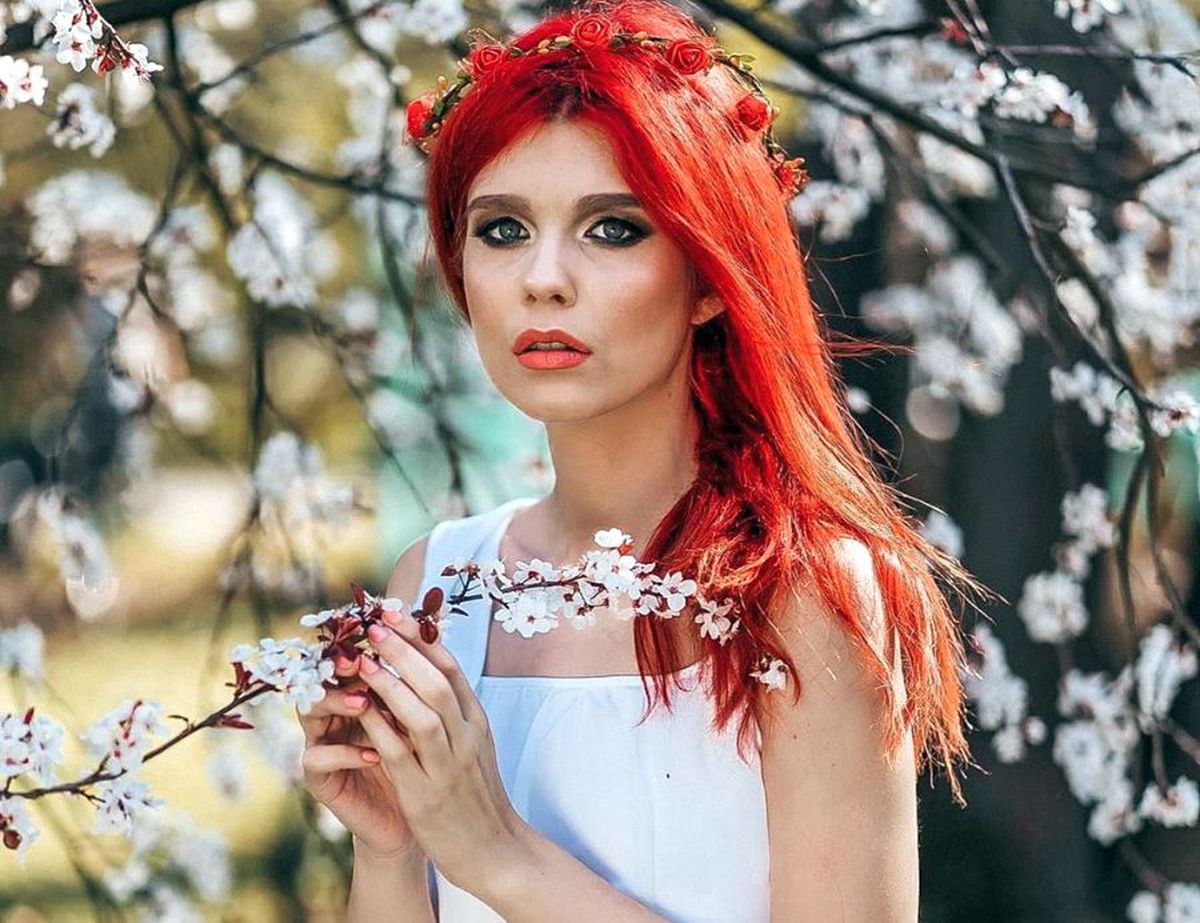 Monica Macedonski, stră-strănepoata poetului Alexandru Macedonski, apariții excentrice pe rețelele de socializare