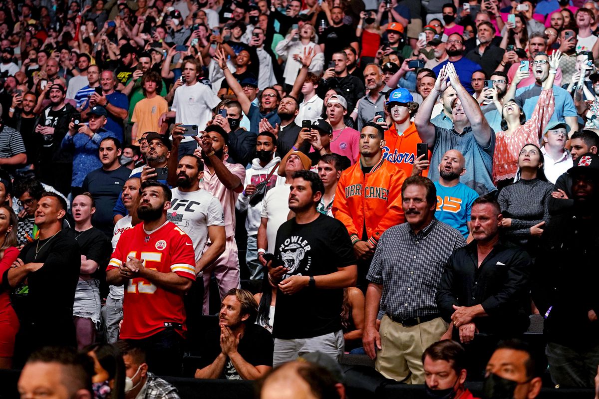 Kamaru Usman, rege în UFC! KO violent în lupta cu Jorge Masvidal