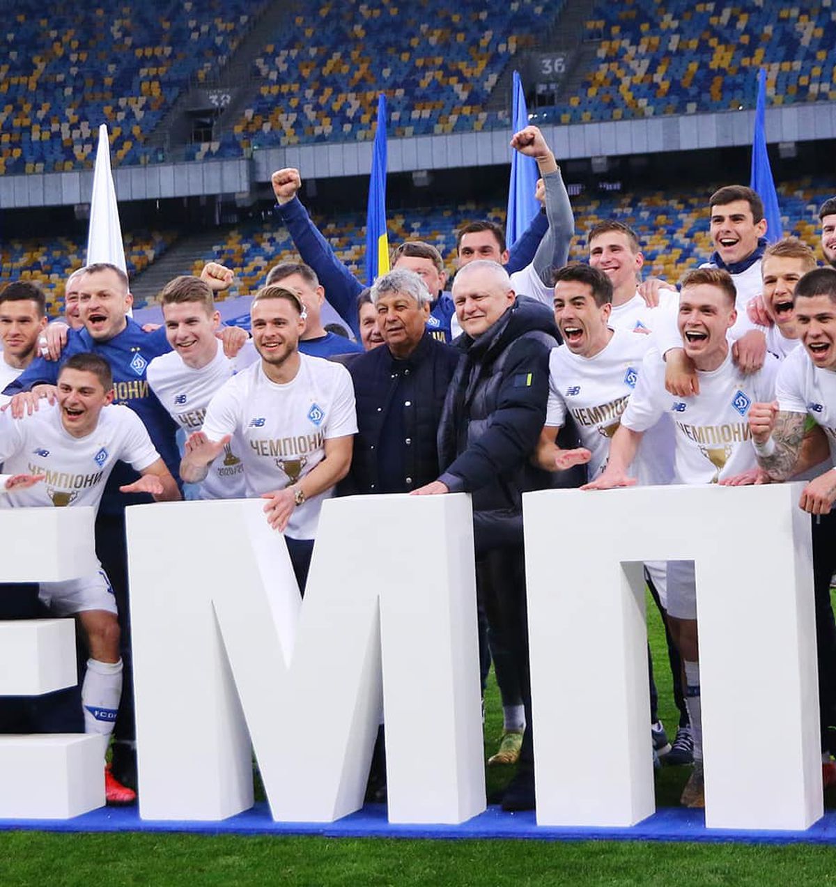 Mircea Lucescu e campion pentru a 9-a oară în Ucraina! A luat titlul din primul an cu Dinamo Kiev, în ciuda opoziției ultrașilor