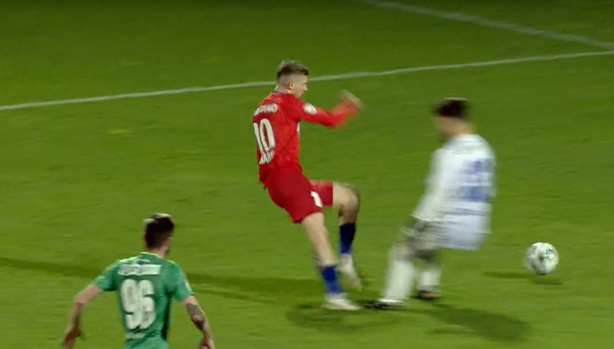 Scene confuze în FCSB - Sepsi: Colțescu a dat penalty, apoi s-a răzgândit!