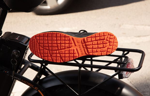 Pantofi de protecție cu design atletic – “jucătorul” perfect atât pentru muncă cât și pentru timpul liber