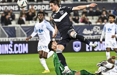 Alexi Pitu, uriașă ocazie! La câțiva centimetri de primul gol pentru Bordeaux » Duel al românilor cu Boloni pentru promovare