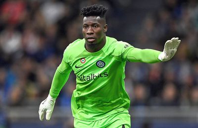 Chelsea vrea să scape de cel mai bun scump portar din lume! Cu cine vrea să îl înlocuiască