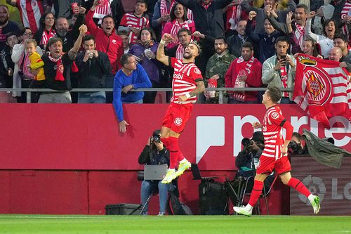 Castellanos sărbătorește cu suporterii golurile din Girona - Real Madrid // foto: Guliver/gettyimages