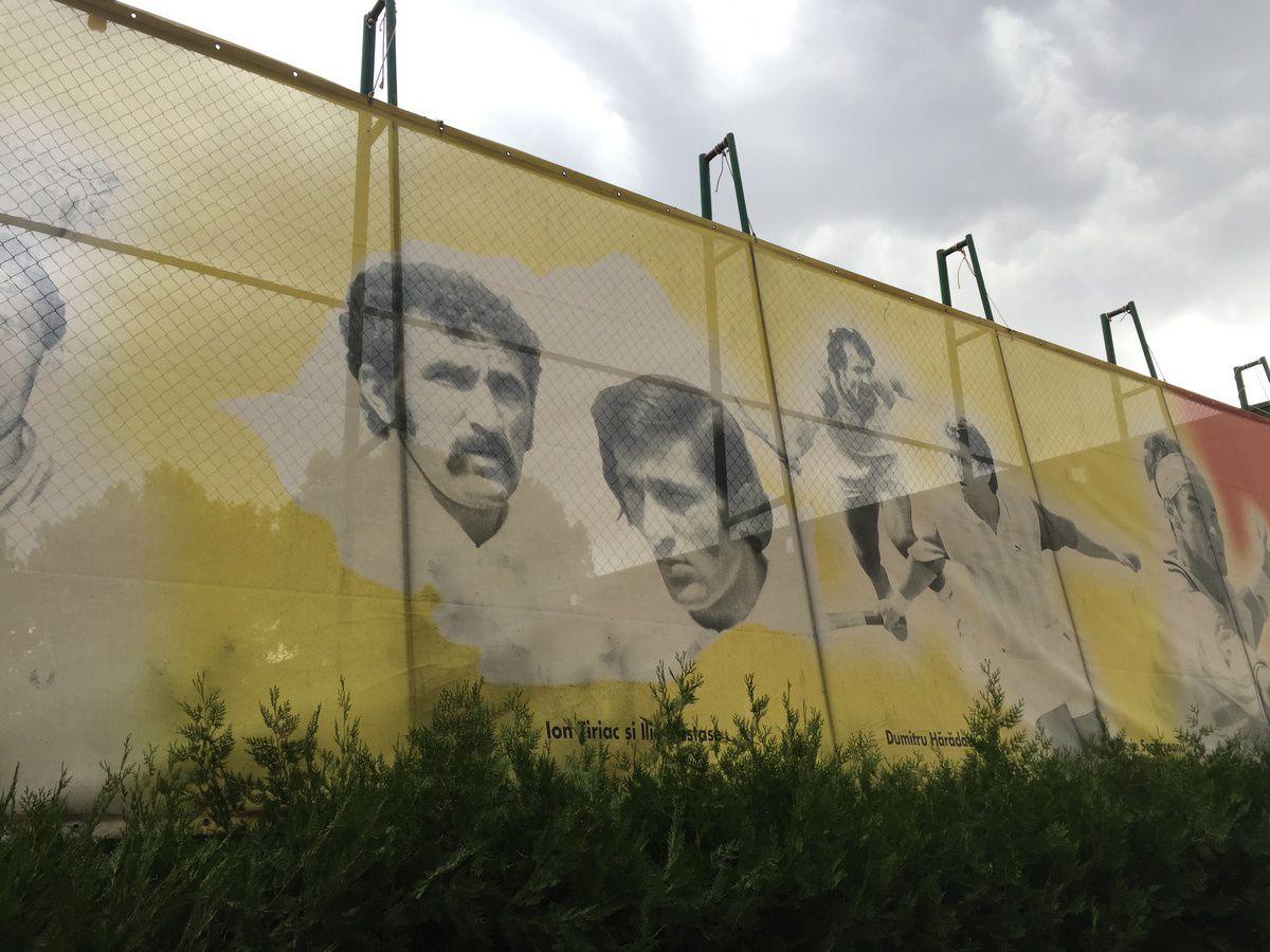 Imagini scandaloase! Zona Crepusculară la Arenele BNR, în centrul Bucureștiului » Jandarmii blochează accesul pentru un motiv incredibil: „Sunt «consensele» noastre”