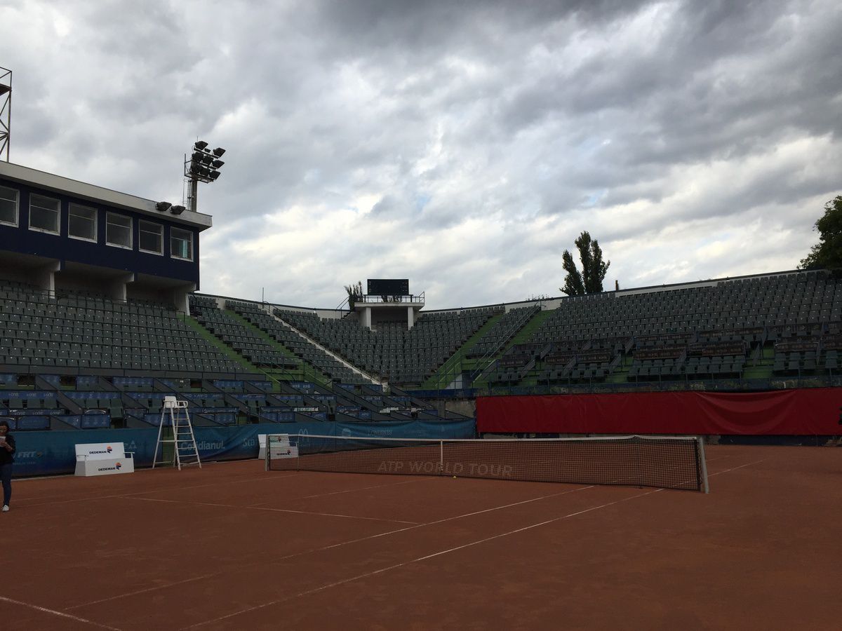 Imagini scandaloase! Zona Crepusculară la Arenele BNR, în centrul Bucureștiului » Jandarmii blochează accesul pentru un motiv incredibil: „Sunt «consensele» noastre”