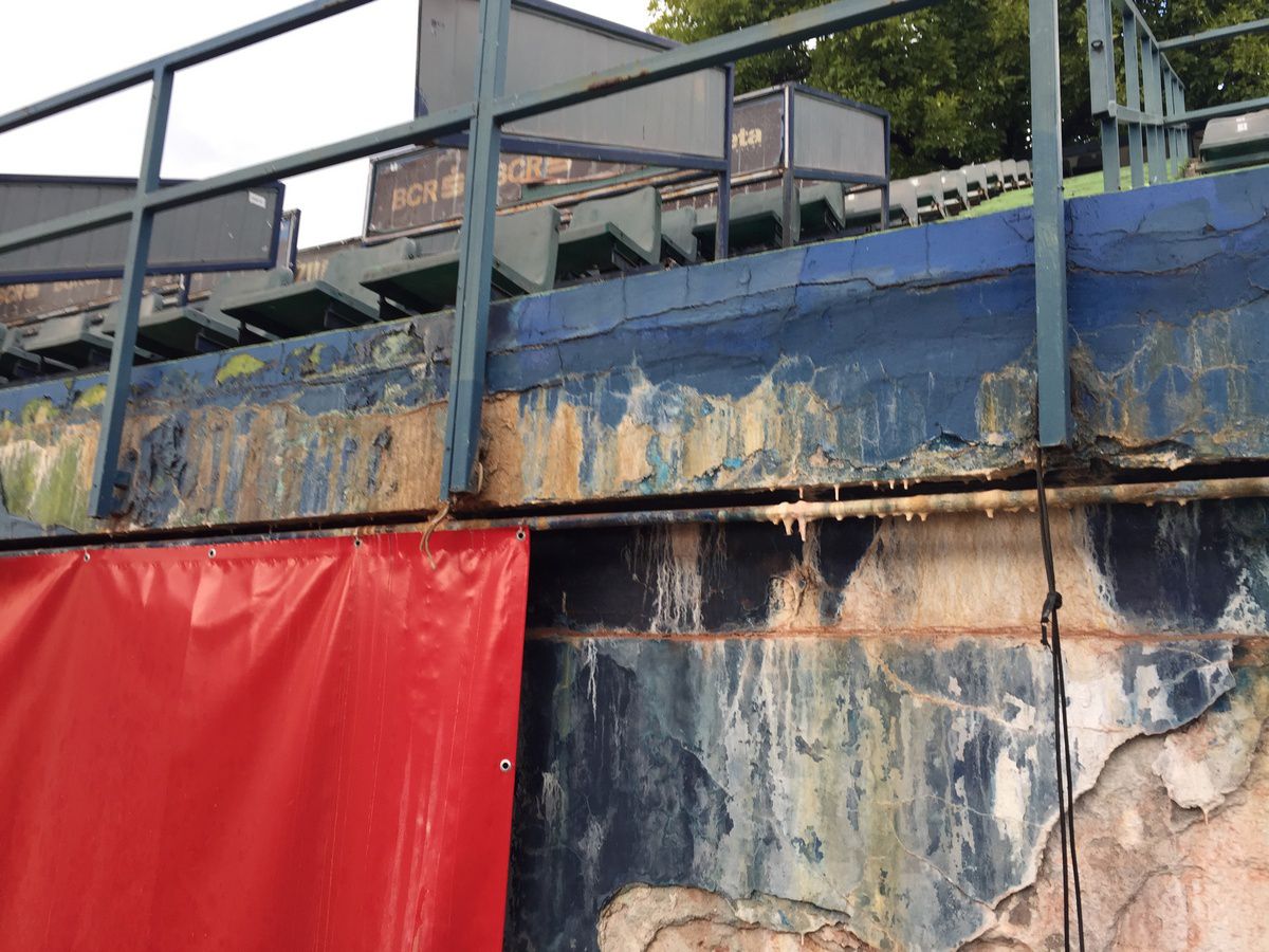 Imagini scandaloase! Zona Crepusculară la Arenele BNR, în centrul Bucureștiului » Jandarmii blochează accesul pentru un motiv incredibil: „Sunt «consensele» noastre”