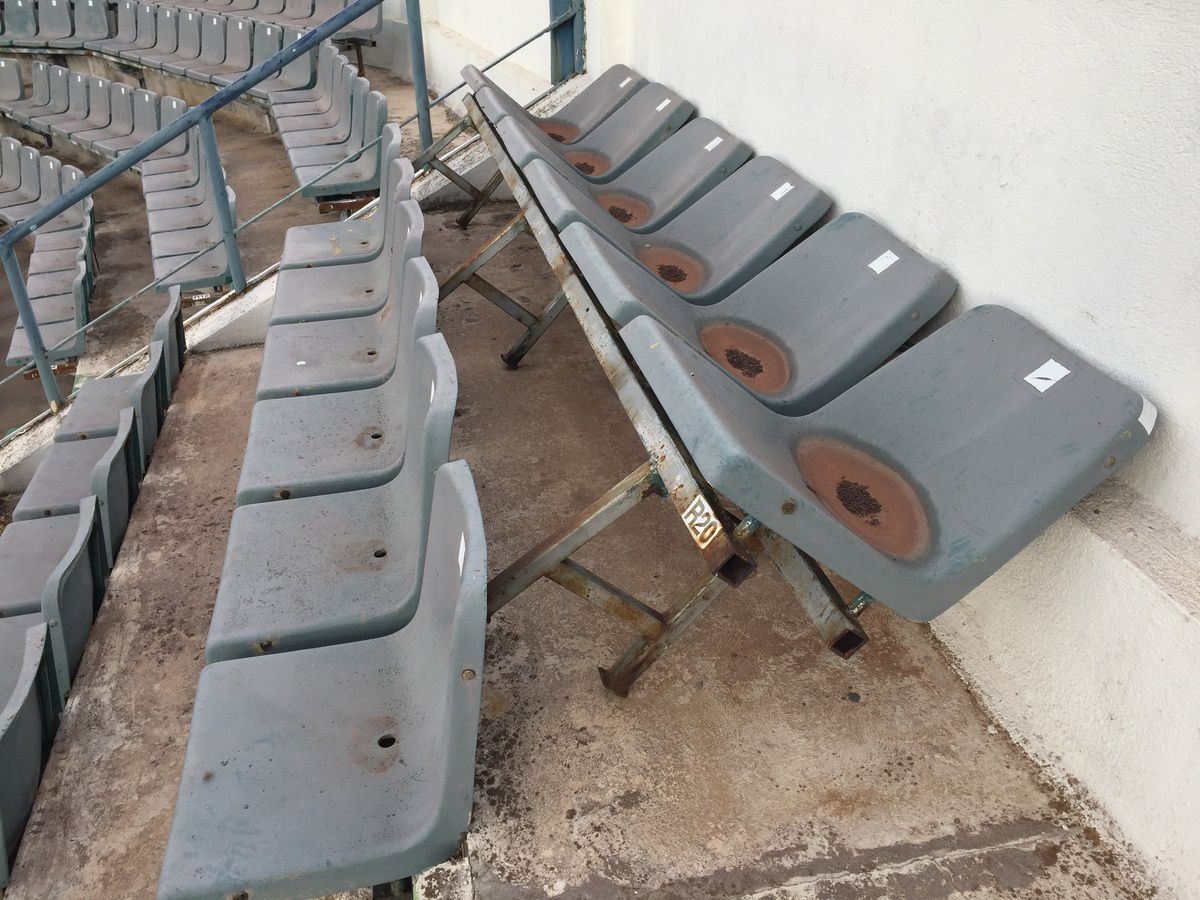 Imagini scandaloase! Zona Crepusculară la Arenele BNR, în centrul Bucureștiului » Jandarmii blochează accesul pentru un motiv incredibil: „Sunt «consensele» noastre”