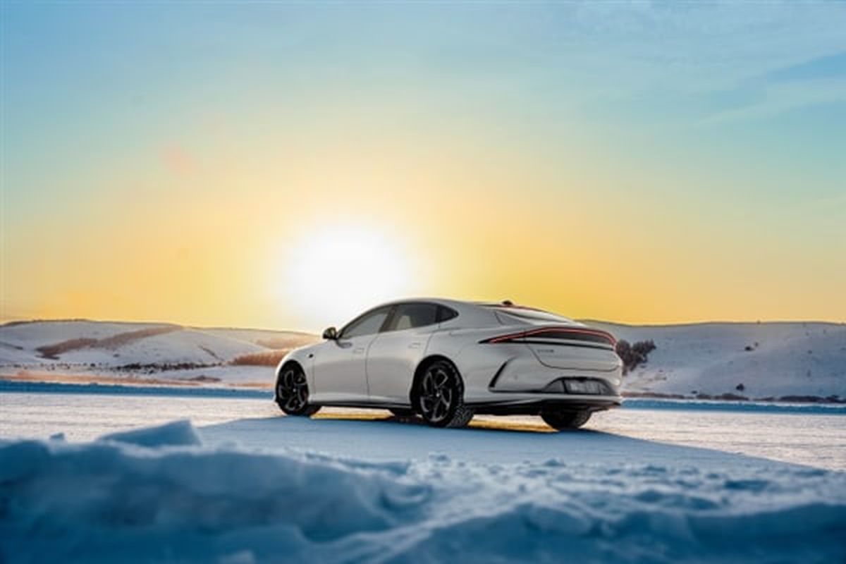 Chinezii, altă bornă pe piața mașinilor electrice » Primul autovehicul cu „baterie în stare solidă” și până la 1000 de km autonomie