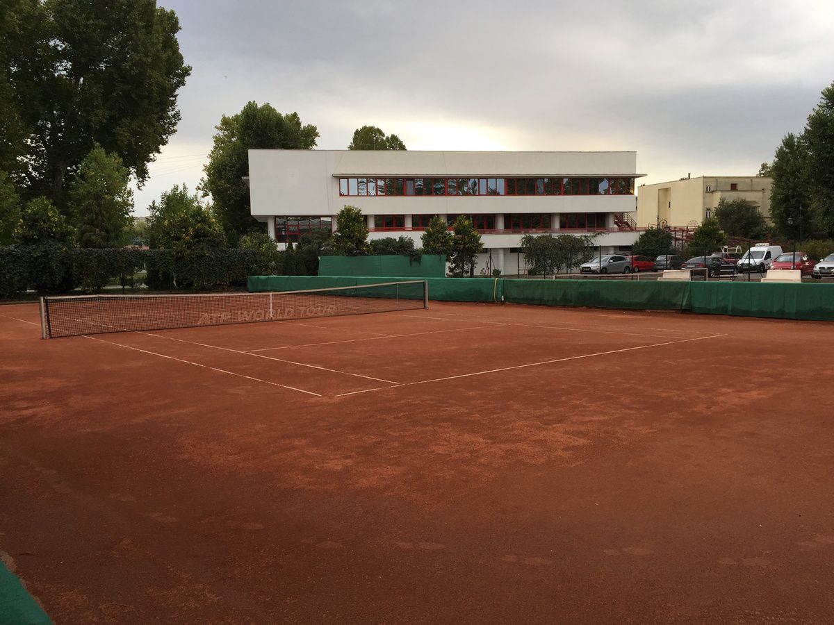 Imagini scandaloase! Zona Crepusculară la Arenele BNR, în centrul Bucureștiului » Jandarmii blochează accesul pentru un motiv incredibil: „Sunt «consensele» noastre”