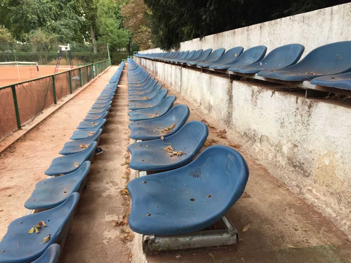 Imagini scandaloase! Zona Crepusculară la Arenele BNR, în centrul Bucureștiului » Jandarmii blochează accesul pentru un motiv incredibil: „Sunt «consensele» noastre”