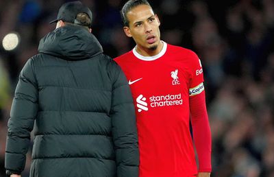 Van Dijk a răbufnit! Pune la îndoială vestiarul lui Liverpool: „Coechipierii mei chiar vor să câștige Premier League?”