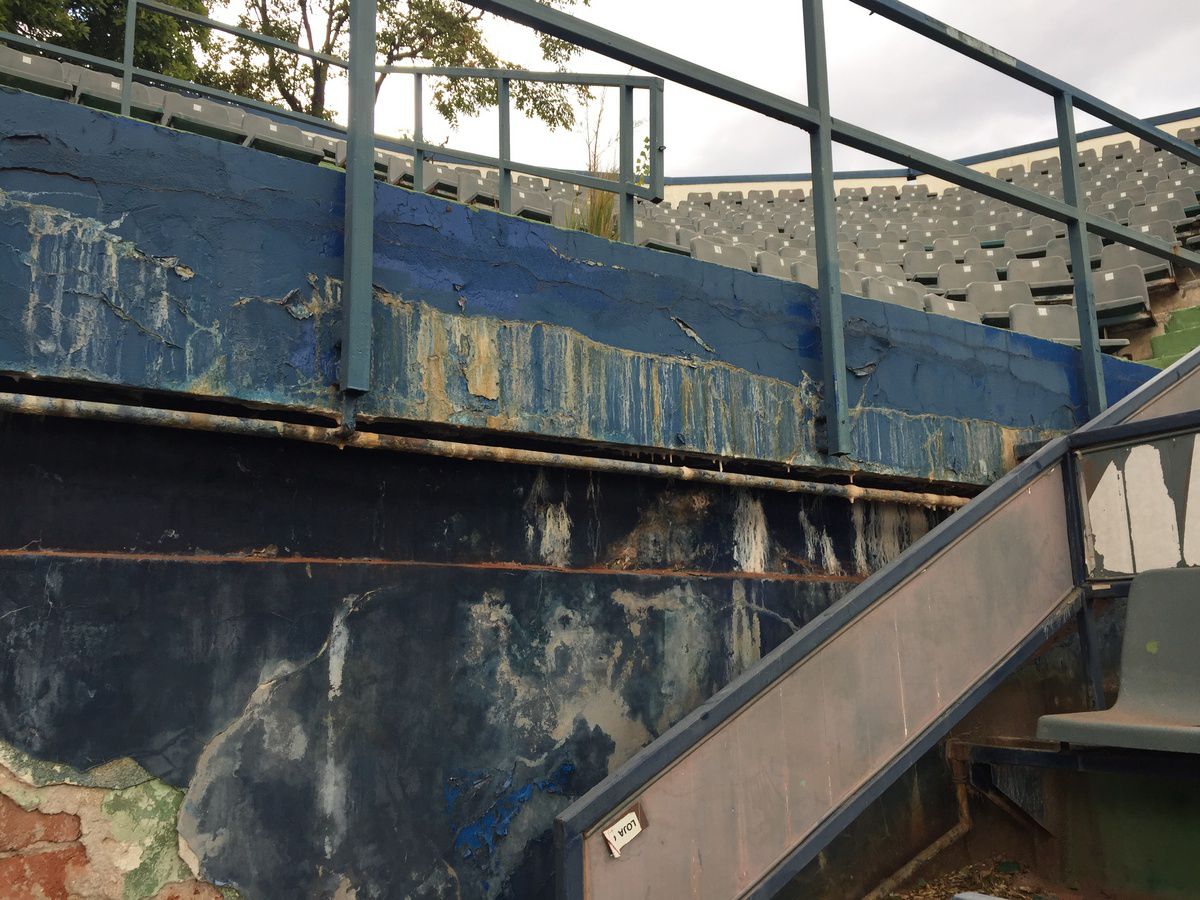 Imagini scandaloase! Zona Crepusculară la Arenele BNR, în centrul Bucureștiului » Jandarmii blochează accesul pentru un motiv incredibil: „Sunt «consensele» noastre”