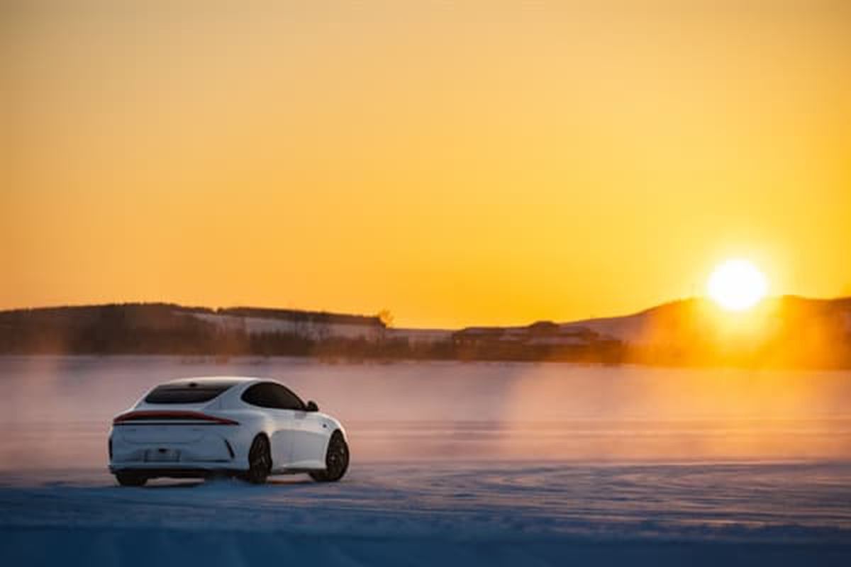 Chinezii, altă bornă pe piața mașinilor electrice » Primul autovehicul cu „baterie în stare solidă” și până la 1000 de km autonomie