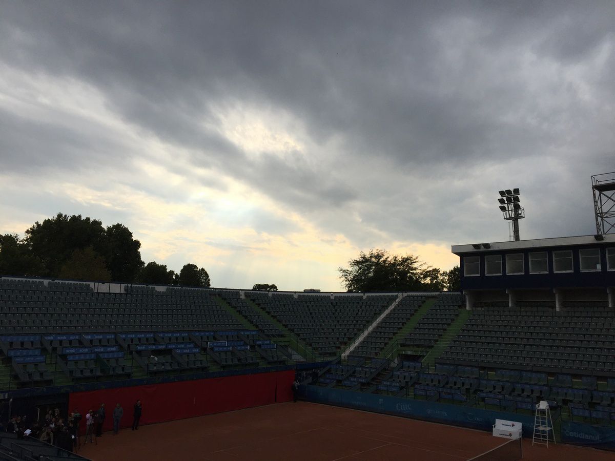 Imagini scandaloase! Zona Crepusculară la Arenele BNR, în centrul Bucureștiului » Jandarmii blochează accesul pentru un motiv incredibil: „Sunt «consensele» noastre”