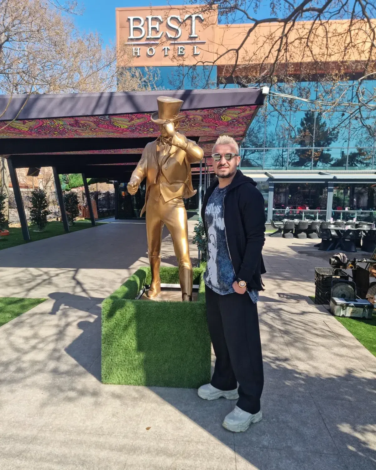 Constantin Budescu, în vacanță în Dubai