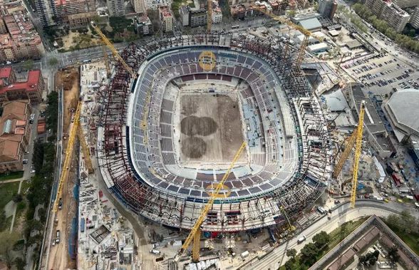 Barcelona a montat gazonul și lansează „Sky Tour” » Cât costă să survolezi Camp Nou din elicopter!