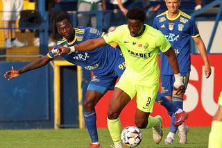 Unirea Slobozia și Poli Iași, remiză cu „scântei” la Clinceni » Două goluri, ratări monumentale și eliminări bizare