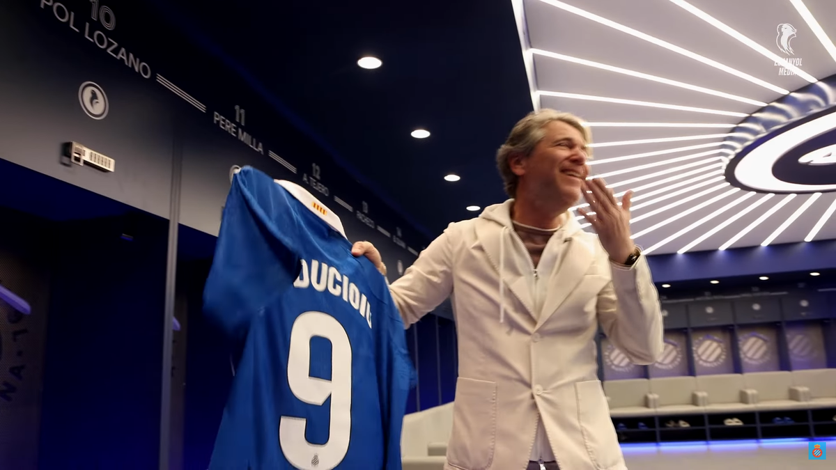 Florin Răducioiu, „vizită foarte specială” la fosta echipă: „Sunt fericit să mă întorc pe acest stadion legendar”