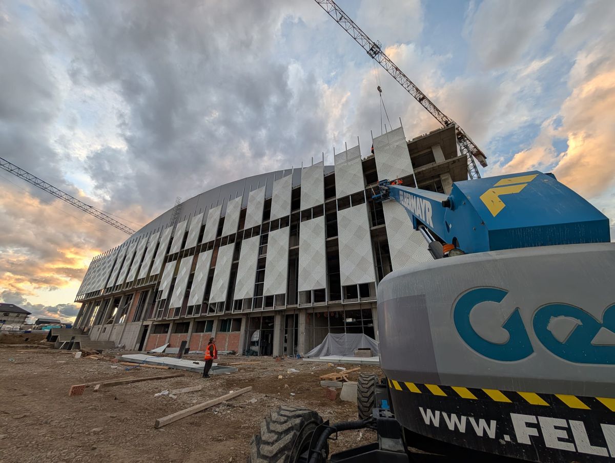 Bijuteria din nord-estul României prinde contur » Arena de 35.000.000 de euro va fi gata în septembrie
