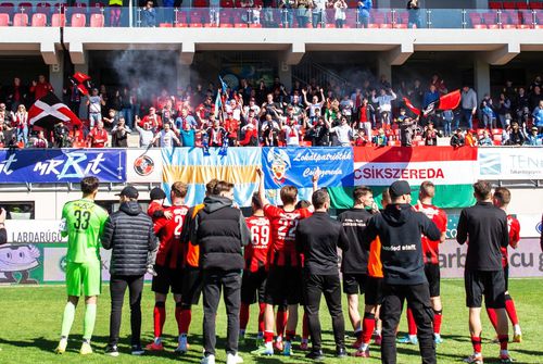 Csikszereda a promovat în premieră pe prima scenă / Sursă foto: Facebook@ FK Csikszereda